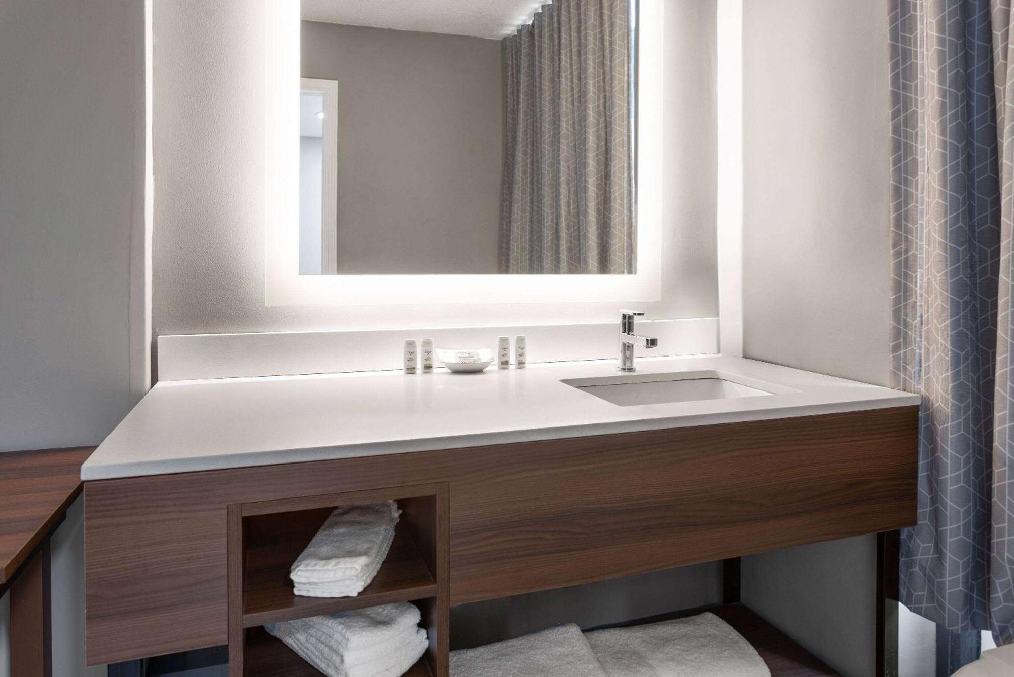 Hawthorn Extended Stay By Wyndham Columbia-Ft Jackson Ngoại thất bức ảnh