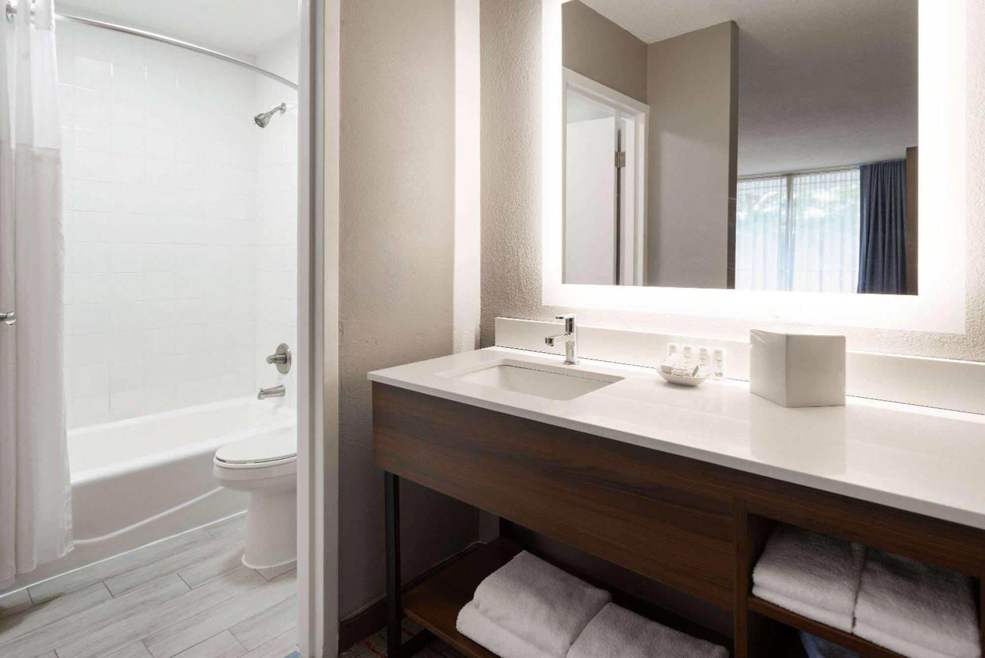 Hawthorn Extended Stay By Wyndham Columbia-Ft Jackson Ngoại thất bức ảnh